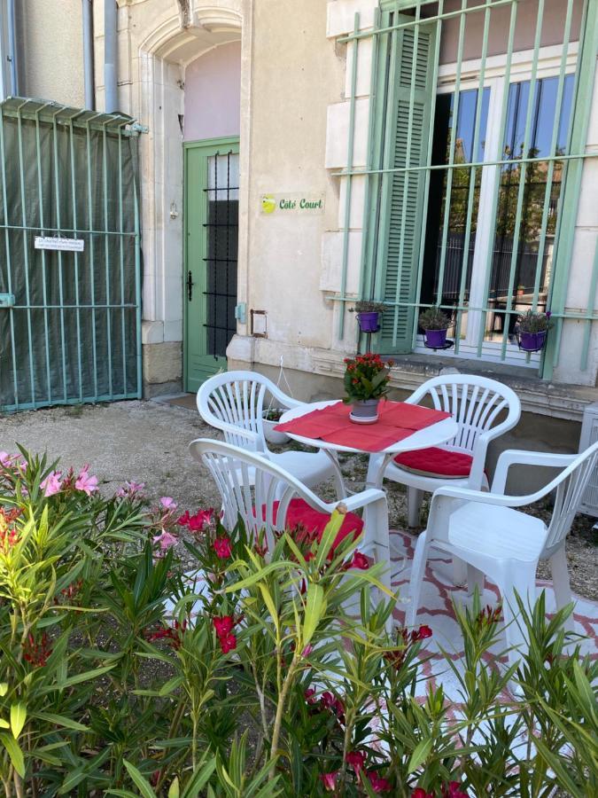 Cote Court Panzió L'Isle-sur-la-Sorgue Kültér fotó