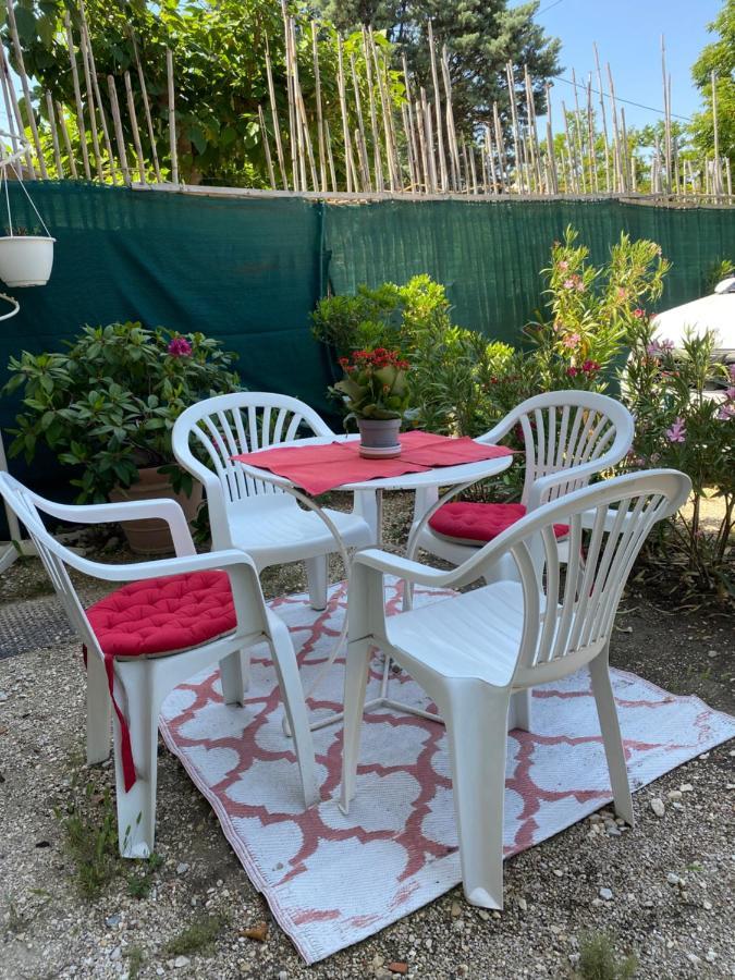 Cote Court Panzió L'Isle-sur-la-Sorgue Kültér fotó